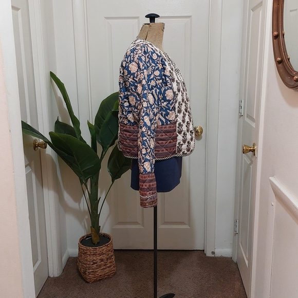 Floral Patterned Open Front Jacket - Picture 9 of 11
